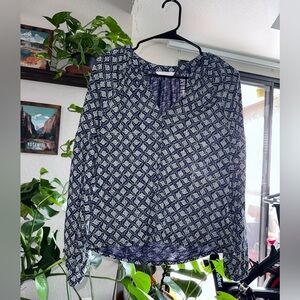 $5 SALE 🔔IF WHEN BUNDLED with other marked $5  Lucky Brand Blouse